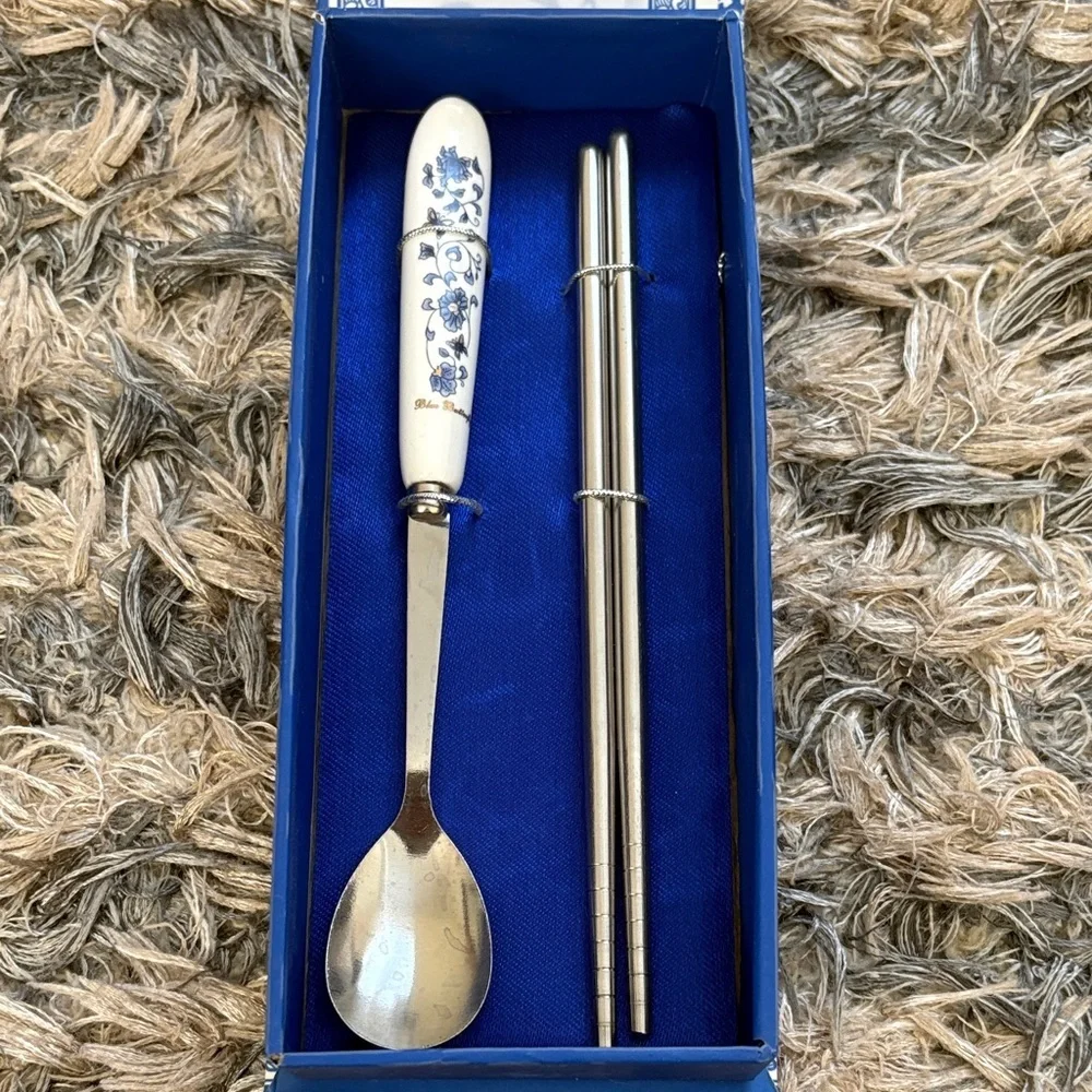 Elegant Blue and White Porcelain Spoon and Chopsticks Set New